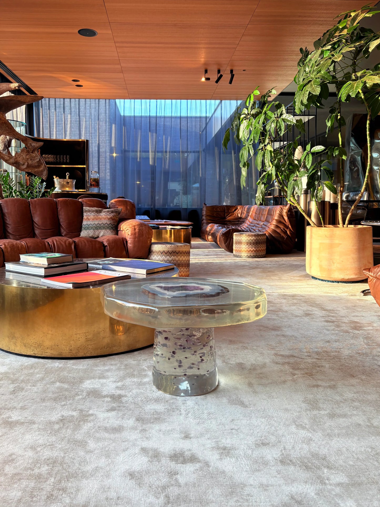 Amethyst 3D Resin Sculpture Table (Luxury Handmade) - Leonardo Gravina