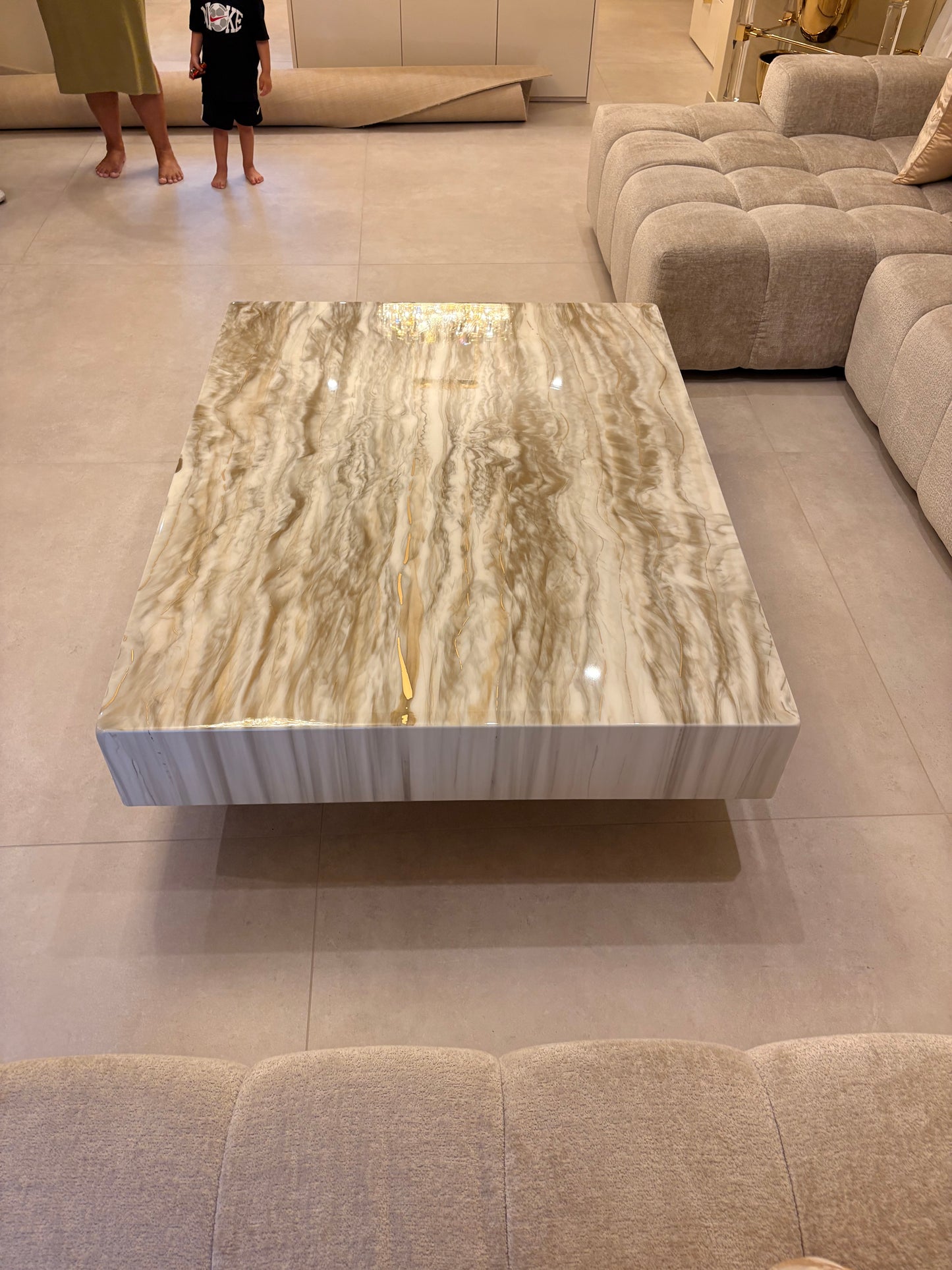 Custom Gold Cloudy Luxury Resin Coffee Table – 140x110xH40cm