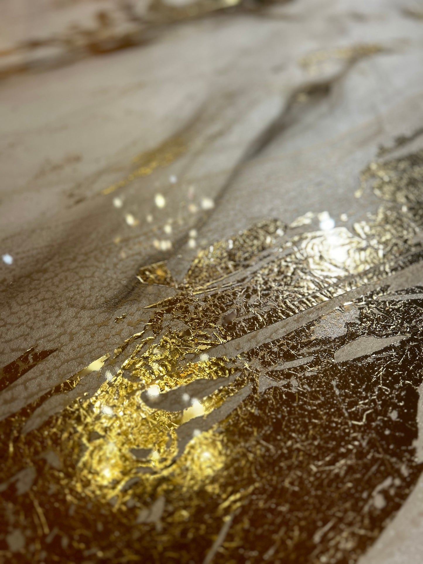 Pearl Color Marble Design | Bright Gold
