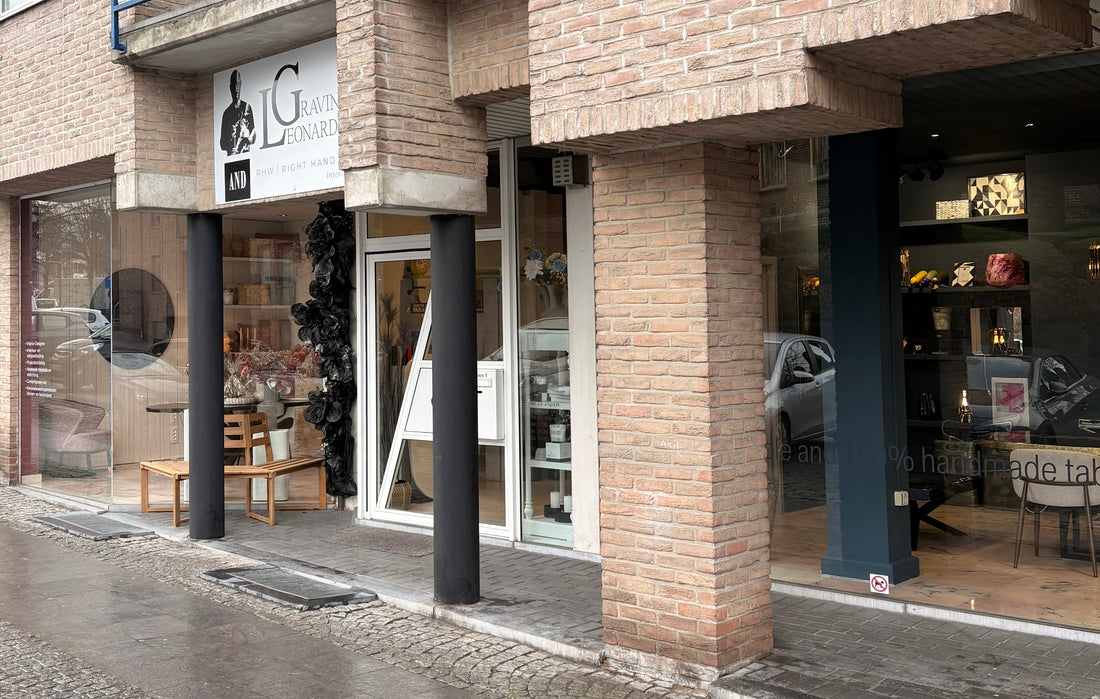 Showroom van Leonardo Gravina te Lanaken, Belgie. Stel uw tafel volledig zelf samen. Volledig op maat.