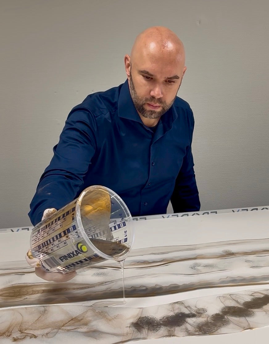 How Long Does a Custom Epoxy Resin Table Take to Make? | Leonardo Gravina