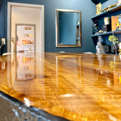 Oval Reclaimed Wood Dining Table | 3D Resin Art  | Barnwood