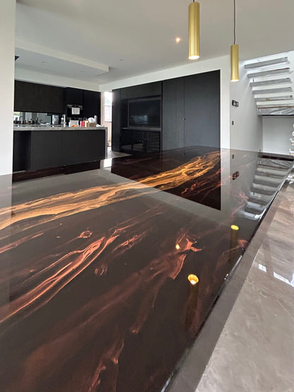 Zwarte design tafel met gouden rivier en bronzen marmer