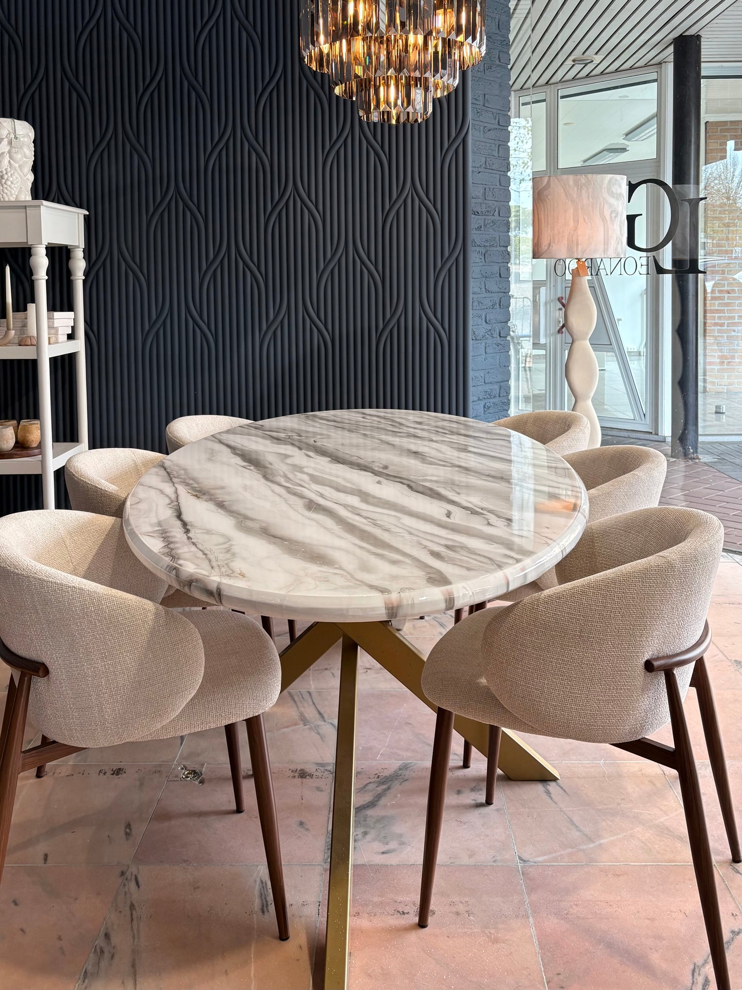 Table à manger ovale en époxy effet marbre — Fabriquée à la main sur commande