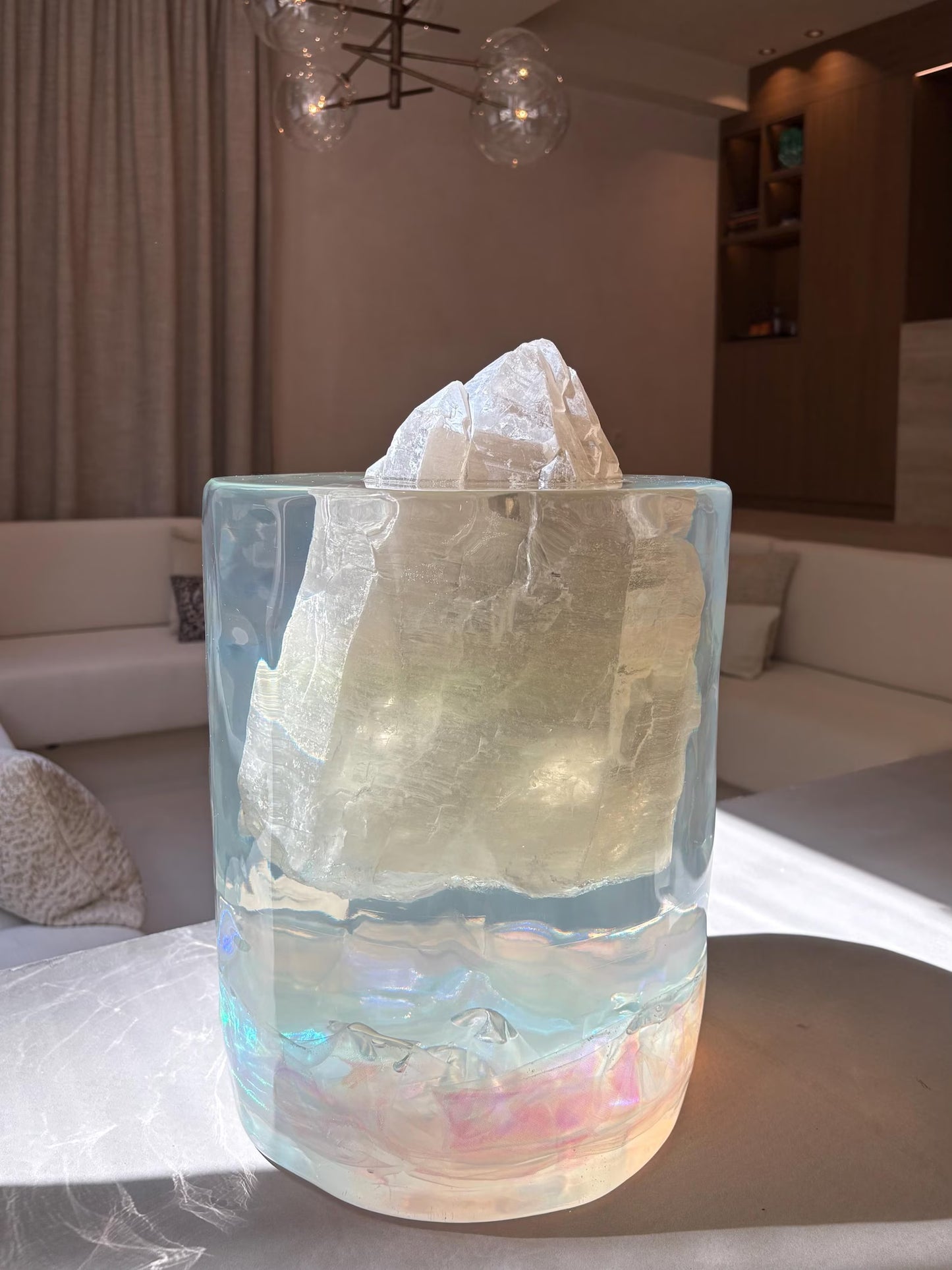 Edelsteinskulptur von Leonardo Gravina | Quarzkristall | Schweben