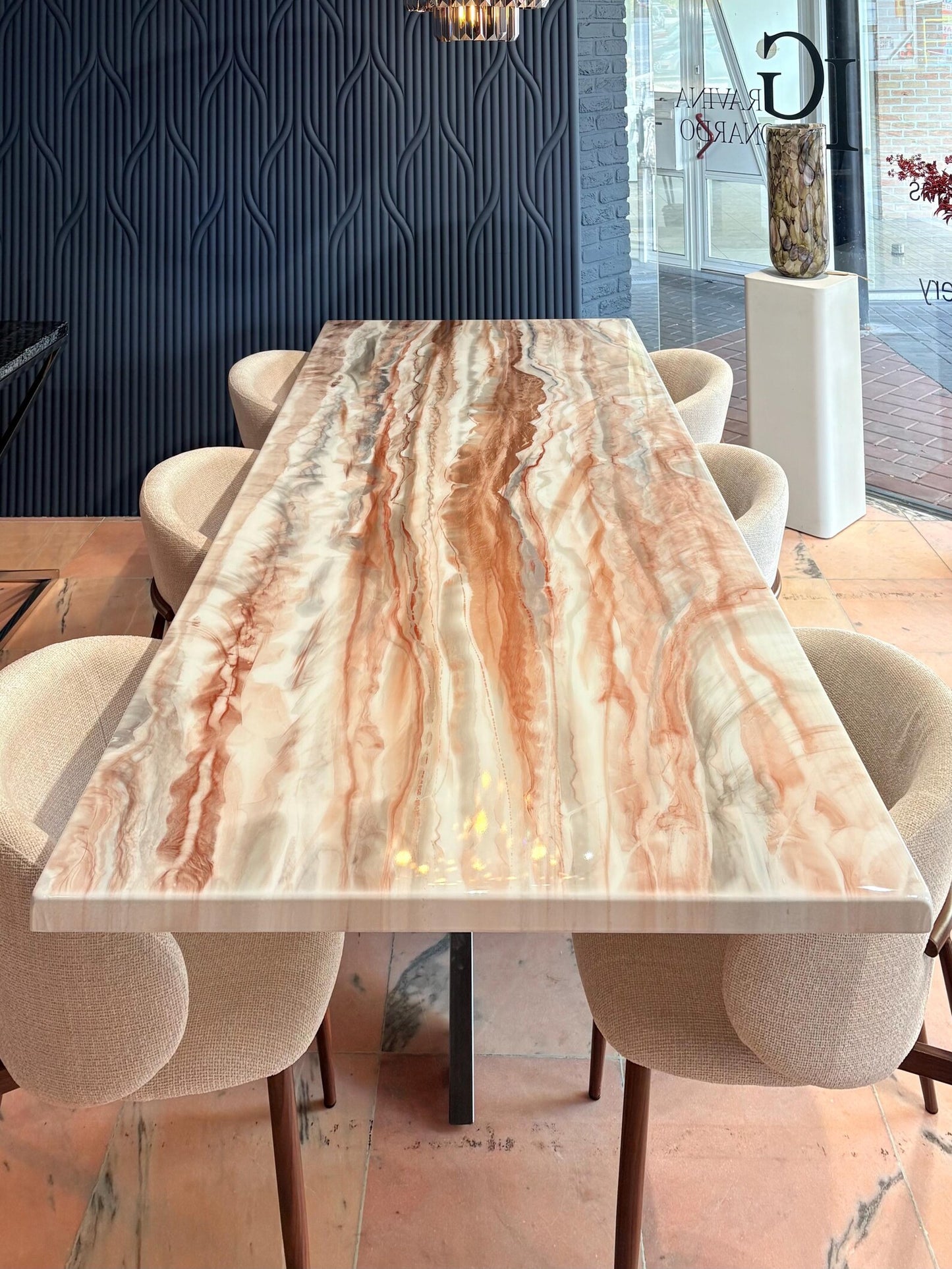 DINING TABLE | ROSE GOLD