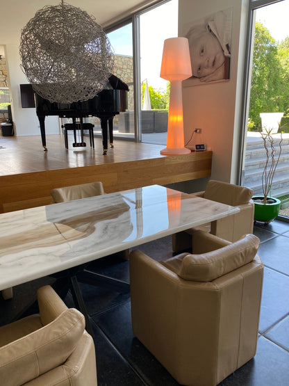 Handgefertigter Esstisch aus Epoxidharz | Gold River Resin Art &amp; Marmor-Design | Individuell gestaltbare Wohndekoration