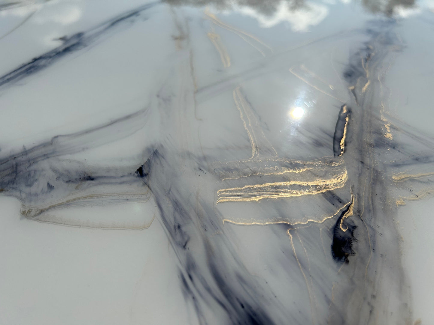 Round Table | Blue and Gold Marble Design