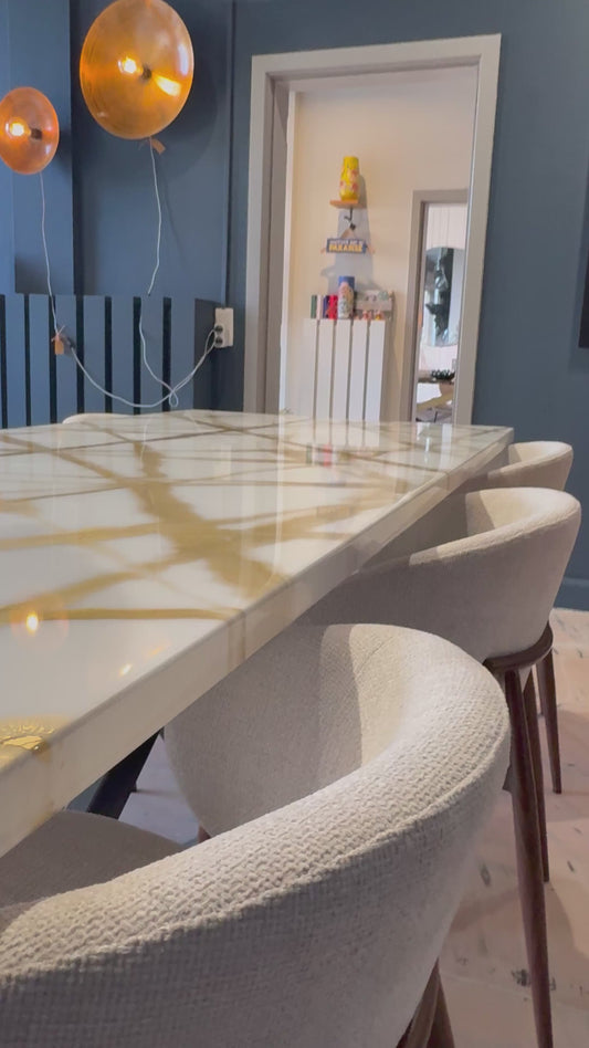 Gold Marble Design Resin Dining Table (Luxury Handmade)